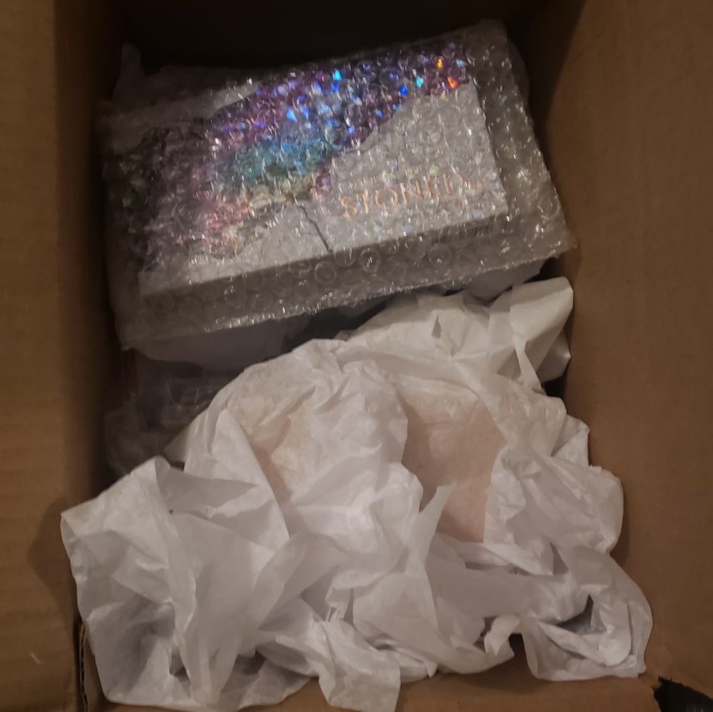 Full size Stoned Vibes Eyeshadow palette - Picture 6 of 7